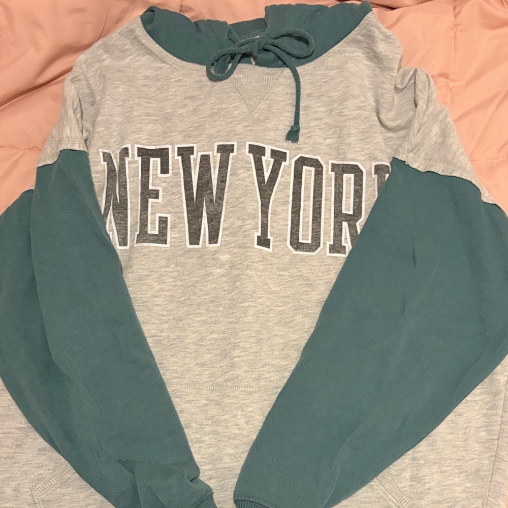 Aeropostale Gray and Teal New York Sweatshirt